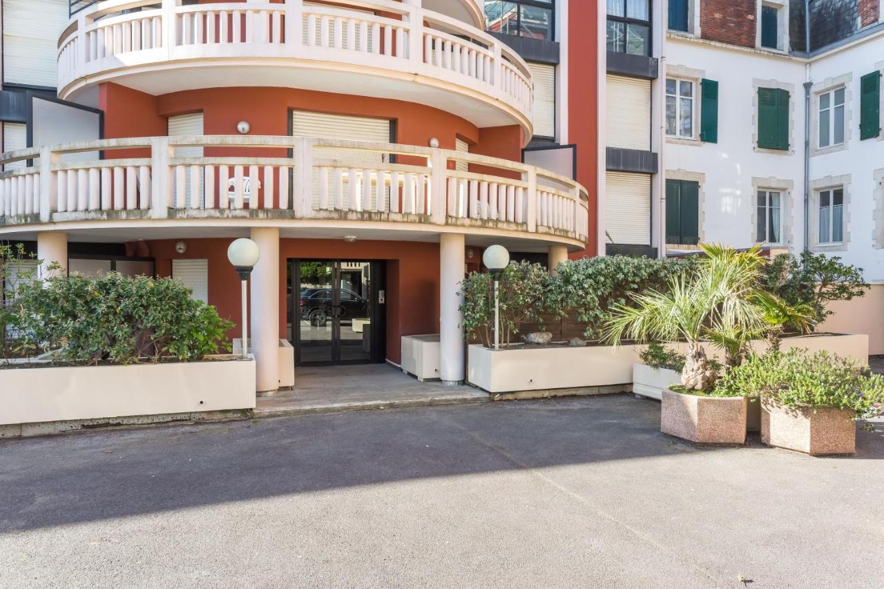 Le Queen Victoria Apartment Biarritz Exterior photo